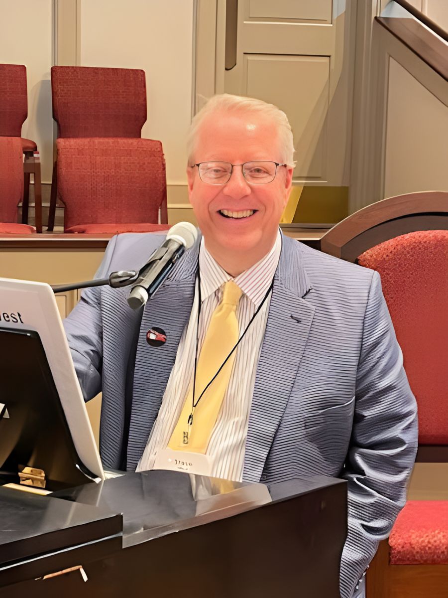 Steve leading singing at Annual Conference